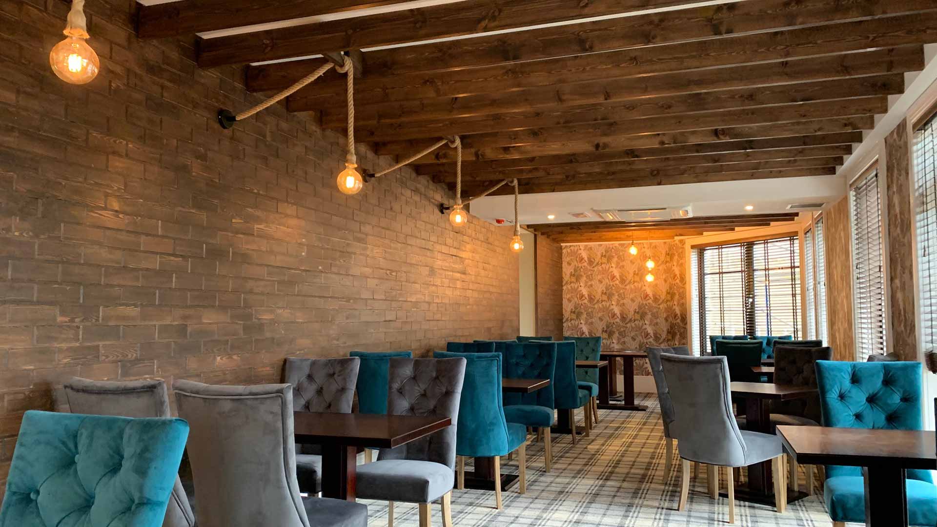 Crowwood Hotel restaurant — main dining area